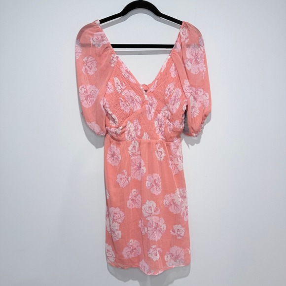 Collective Concepts Dresses & Skirts - COLLECTIVE CONCEPTS Pink Floral Smocked V Neck Tie Back Mini Dress Women's M NEW